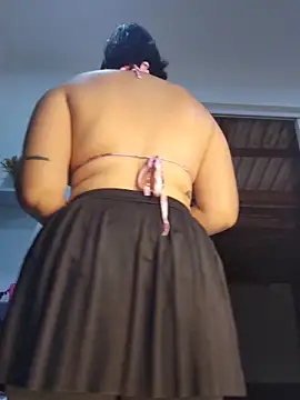 Pretty_Julieta webcam