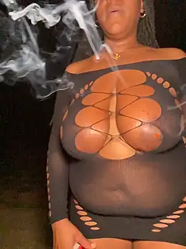 Webcam Model (CoCoGoddess_)  is live.Free join now!