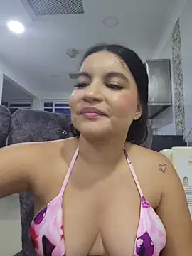 Pretty_Julieta webcam