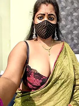 Webcam Model (Poly_bhabi)  is live.Free join now!