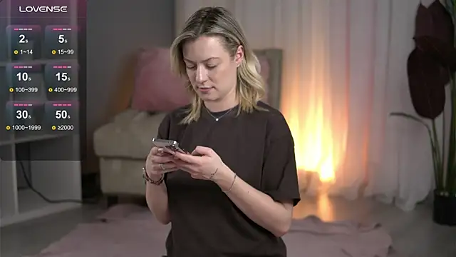 AnnastasiaMills webcam