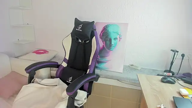 Ella_starrr__ webcam