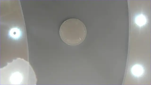 _smile_in_glow_ webcam