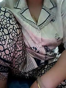 Emily-lonelyy webcam