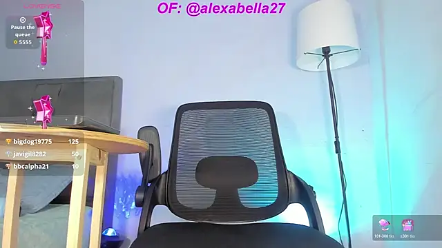 queen-alexa webcam