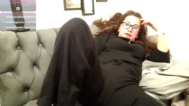 MirandaLatinaLovely webcam