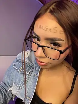 Karina16_pink webcam