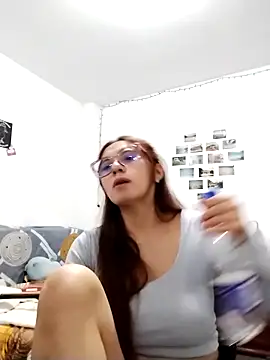 bellastorme04 webcam