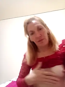 juliachannelhot webcam