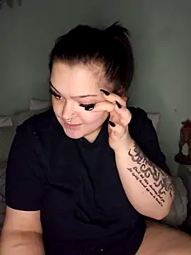 Saucy-Serenity webcam