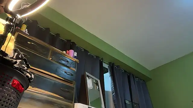 PrettyGirlMercedes webcam