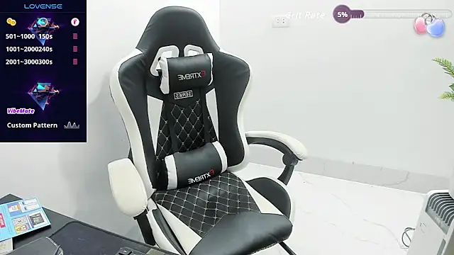 Naughty___asian webcam