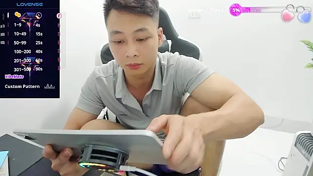 Naughty___asian webcam