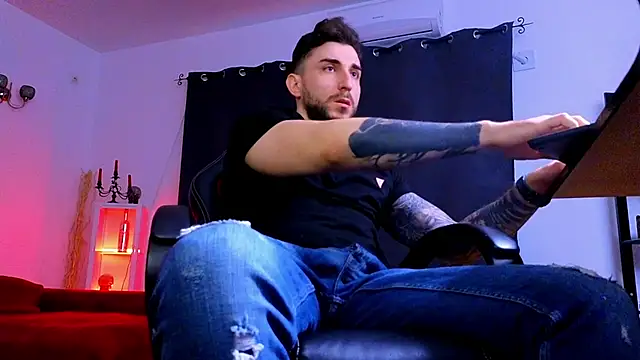 MightyAaron66 webcam