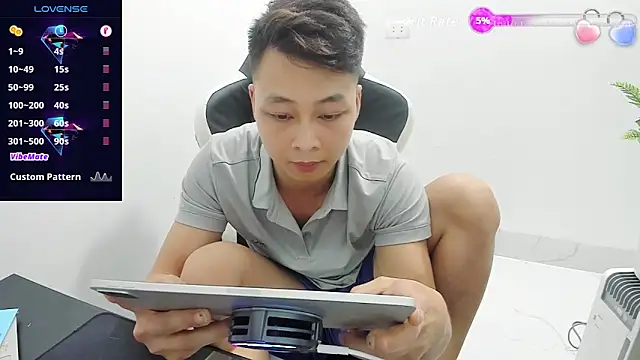 Naughty___asian webcam