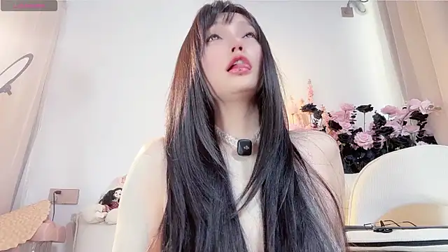 主播是M 反差女友！佛系上播！不定时开票！！录屏亖全家替我挡灾。请不要刷黑币~王子专属折扣  每月半价一次（专属，提前Pm——）