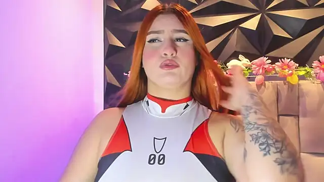 megan_whitee__ webcam