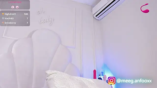 meeganfoox - Meeganfoox's free webcam - UK Sex Cams