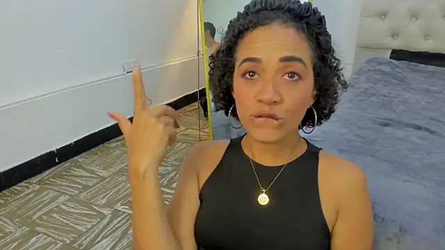 charlotte_dante212 webcam