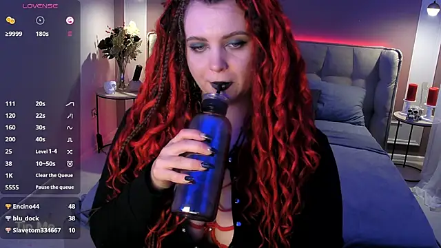 Miss_Maya_Mils webcam