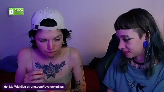 lovelockedlips webcam