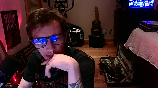 LEVIATHANX666 webcam
