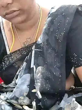 sweetqueen143 webcam