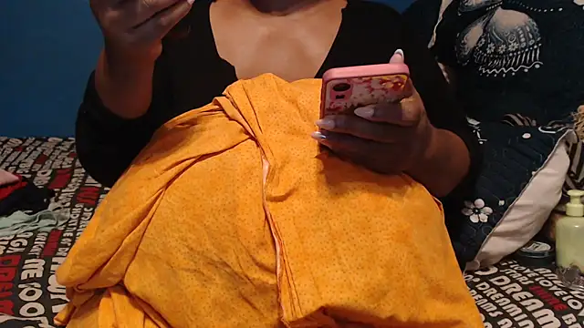 CUTEFIRMMELONSS webcam