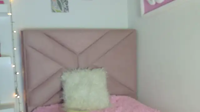 eva_sin18 live sex cam