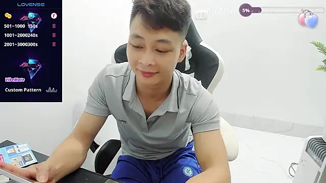 Naughty___asian webcam