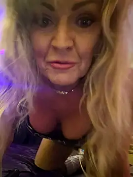 annika_lately webcam