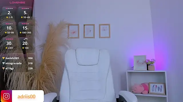 shannel_moss__ webcam