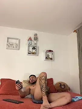 Ezzio_Scolaro live sex cam