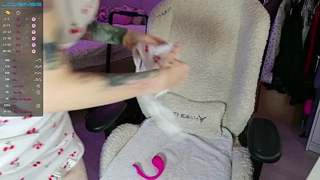 Break-me-Shake-me webcam