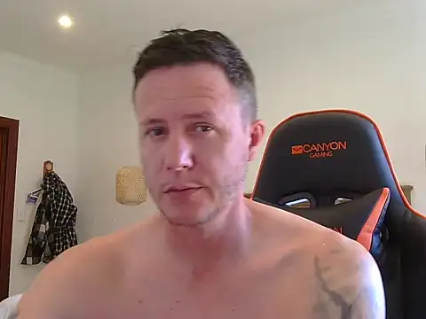 TroyDieselXXX webcam