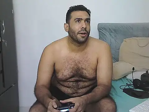 AlphaLatinoBear webcam