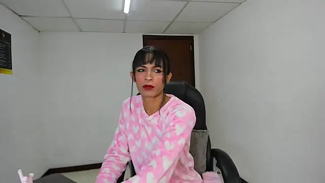 Aisha_hotts777 webcam