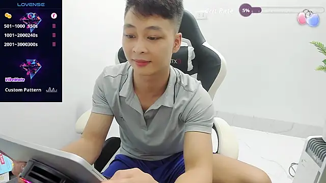 Naughty___asian webcam