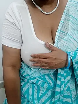 Tamil_aishu09 webcam