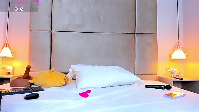 isabel_sofiaa webcam