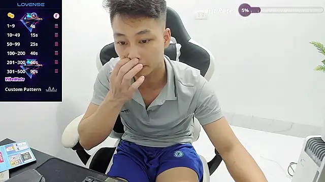 Naughty___asian webcam