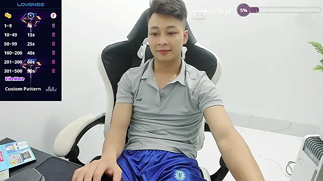 Naughty___asian webcam