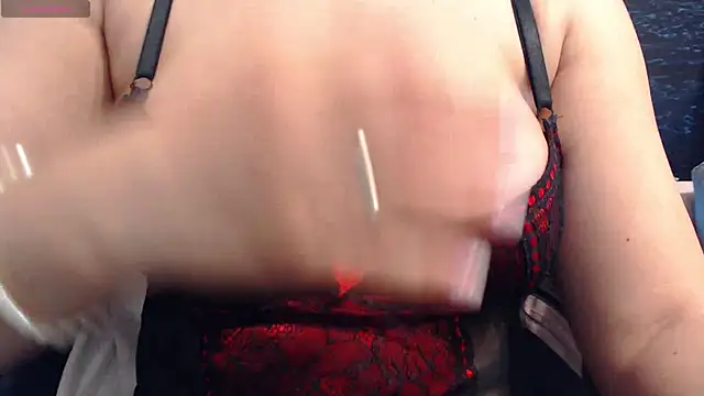 LadyAverrySquirt11 webcam