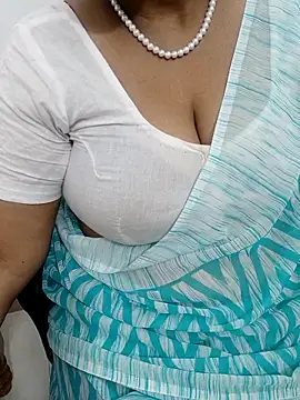 Tamil_aishu09 webcam