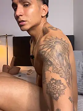 muscle_boyhorny webcam