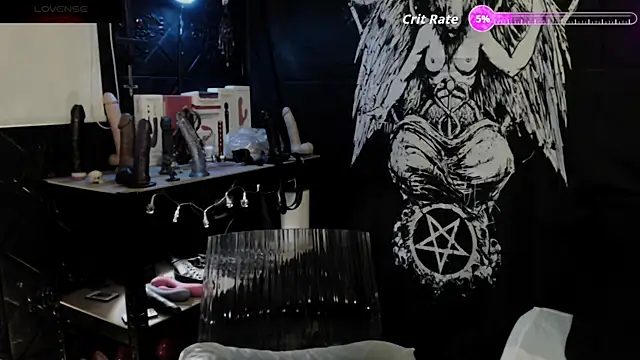 Evil_Queen_666 webcam