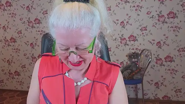 Maya_Mayflower webcam