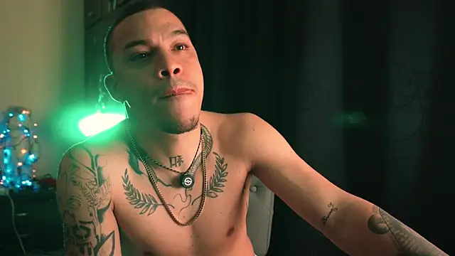 AlphaMasterXxx webcam