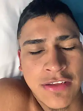 Emiliano_Reyes webcam