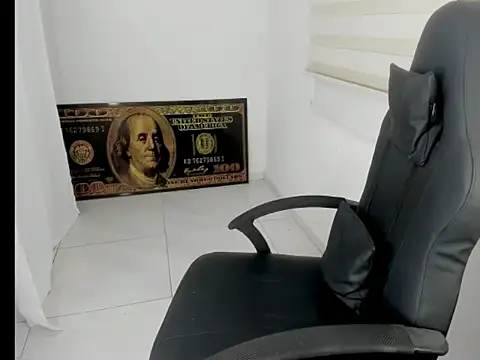 queen_findom1 webcam